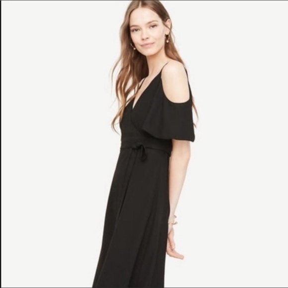 NEW Ann Taylor COLD SHOULDER FAUX WRAP DRESS 6 - Picture 4 of 15